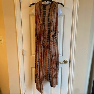 Tie dye sleeveless flyaway sweater with hood